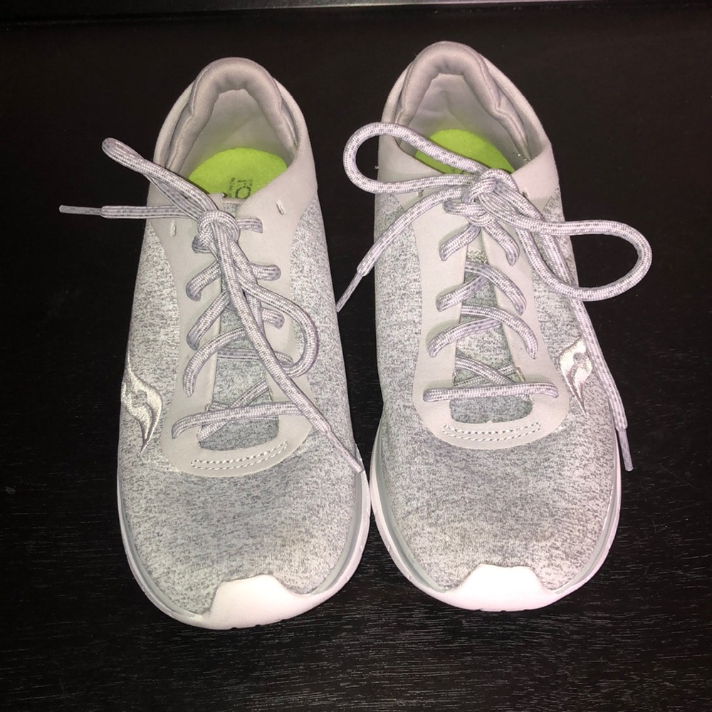 Saucony Memory Foam Running Shoes SZ 8